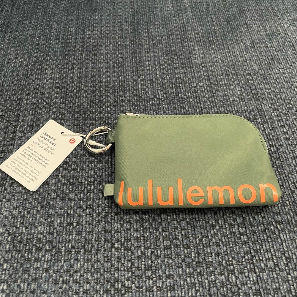 NWT Lululemon Olive Green Clippable Card Pouch